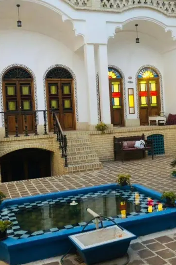 هتل سنتی آمیرزا در کاشان