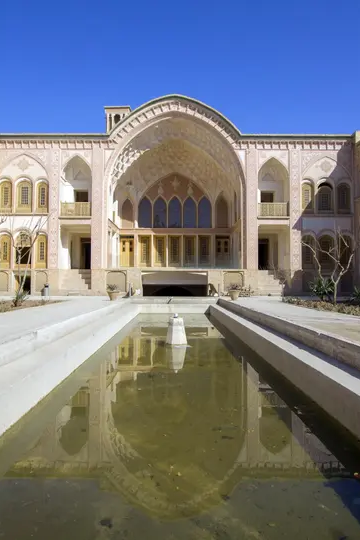 هتل سرای عامری‌ها در کاشان